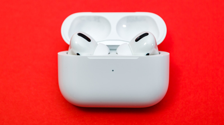 Airpods pro red light blinking while Charging